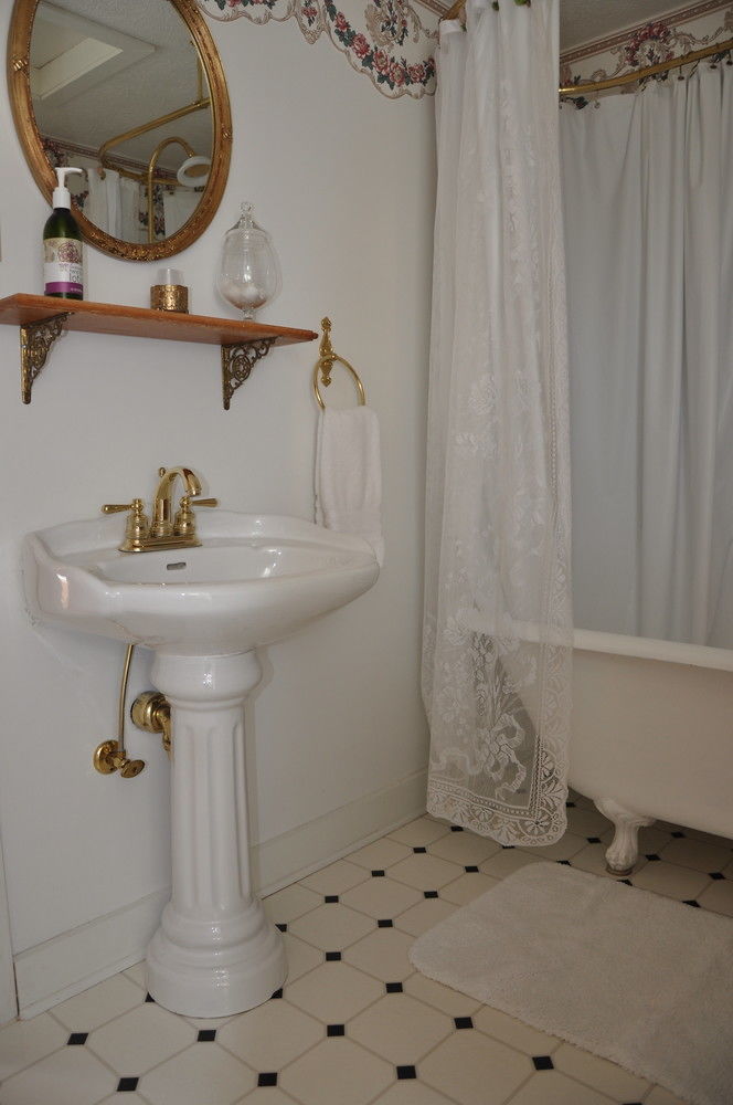 The Bed And Breakfast At Peace Hill Charles City 外观 照片